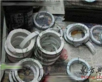B货翡翠造假全程曝光:数元原石染色后卖上万