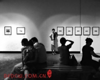 法摄影师拍百年中国影像作品展出 共230余幅
