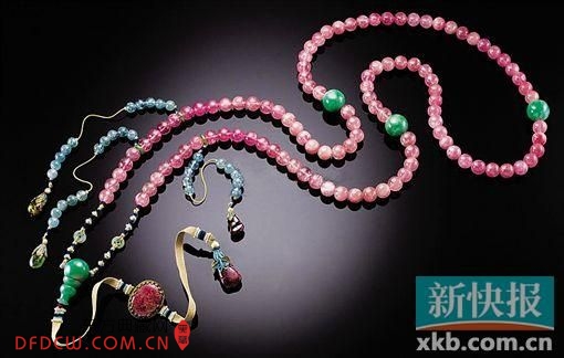 晚清碧玺朝珠 雅昌供图