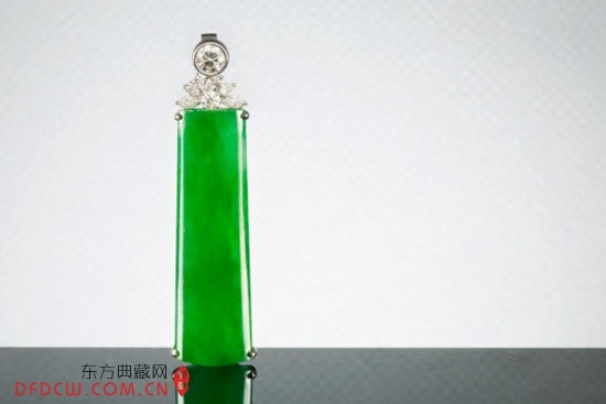 满绿玻璃种翡翠平安挂件