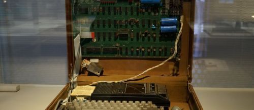Apple-1