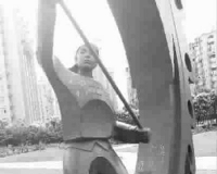 缺公德:城市雕塑又见到此一游