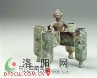 双面人四管铜器座鉴藏:属祭神之器