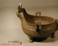 战国云雷纹兽首铜鼎鉴藏