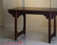 机器与手工打造形神兼备的红木雕刻