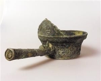 艺术家建熨斗博物馆:碉楼藏400余把古代熨斗(图)