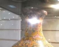 曾拍出2.8亿港元鸡缸杯复刻品展出(图)