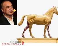达明·赫斯特彩绘雕塑现身慈善拍卖
