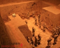 兵马俑精华二号坑再发掘 未来将现彩色军阵