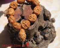 青年雕刻师于彬的核雕人生
