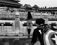 女模在故宫拍****被指亵渎文物