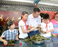 未来邮局父亲节特制邮品首发(图)