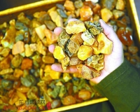进口琥珀原石:少且贵