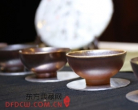 荣宝斋普洱茶与台湾黄大安柴烧的共鸣
