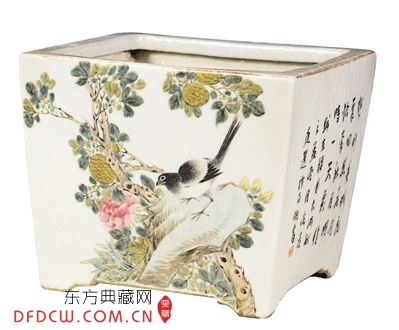 图1，清光绪粉彩花盆，高19厘米，南京博物院收藏。