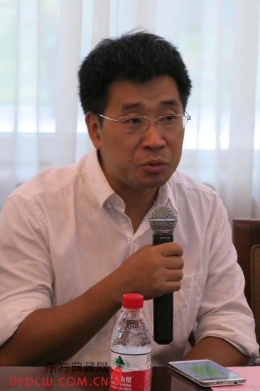 策展人余根晖发言