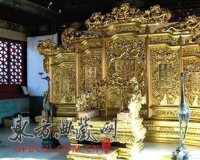 故宫附近寺庙内设私人会所 内部奢华可坐龙椅