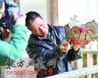 失窃地村民盼肉身坐佛归故里