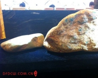 长沙金地自在城玉石展开幕:千万玉石惊现