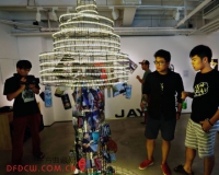 17岁的记忆:帅气男孩一场致青春的当代艺术展