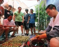 揭秘青岛文玩核桃赌青皮:连年翻番十年涨十倍