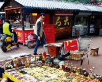 广西古玩艺术品市场热闹红木和玉器行情仍难复苏