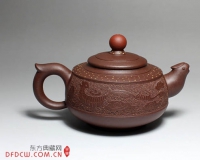 宜兴紫砂壶突破中小板收藏