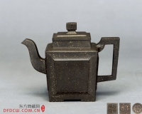 上海驰翰春拍:施小马绿泥四方壶18万落槌