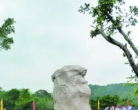 潮州淡浮院百吨石雕诠释母爱