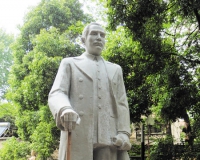 4.2米高孙中山铜像落户长沙