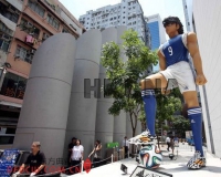 《足球小将》雕塑现身香港预热世界杯