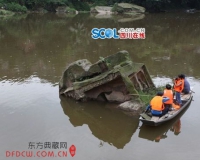 自贡神奇石佛河中卧 考古专家考证为晚唐雕刻