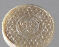 精雕细琢显华章:徐州博物馆藏汉代玉剑饰