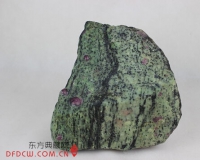 上海合卿阁现8.8kg天然红宝石原石