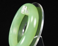 如何区分岫玉与和田玉