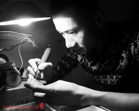 农家子弟磨砺20载成玉雕大师