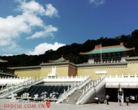 台北故宫收藏的恭王府家具流传初探