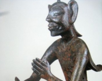 35件陕西文物亮相法国 西汉铜羽人酷似阿凡达