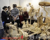 森博会木竹工艺品展区:木雕与牙雕争奇斗艳