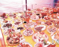 奇石满汉全席亮相赏石展:价值120万元(图)