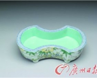 台北故宫举办明清花器特展