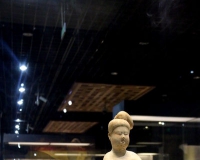 �½���������ʹ�����Ůʱ����