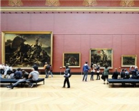 ����־�ĸ�չ��¬�����ƻ����ص�����