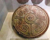 目前所知最大的汉代瓦当展出 直径达60厘米(图)