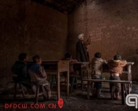 周抚阳获世界最优厚摄影奖金