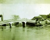 9旬老人捐出浏河古镇最早影像资料