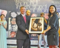 洛阳90后女孩摄影作品被意大利总领馆收藏