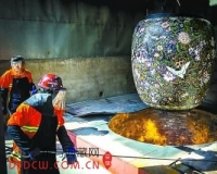 国内最大景泰蓝大瓶进炉烧制 单体设计高4米(图)