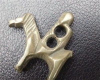 废品里拣出马上封侯(图)
