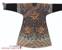 龙袍中的天子密码:十二章服中隐喻的远古智慧